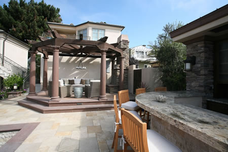 Manhattan Beach Pool with Water Feature Outdoor Kitchen &    Patio 5